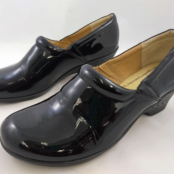 Softspots Shoes - Softspots Size 10 Slip On Heeled Loafers Black